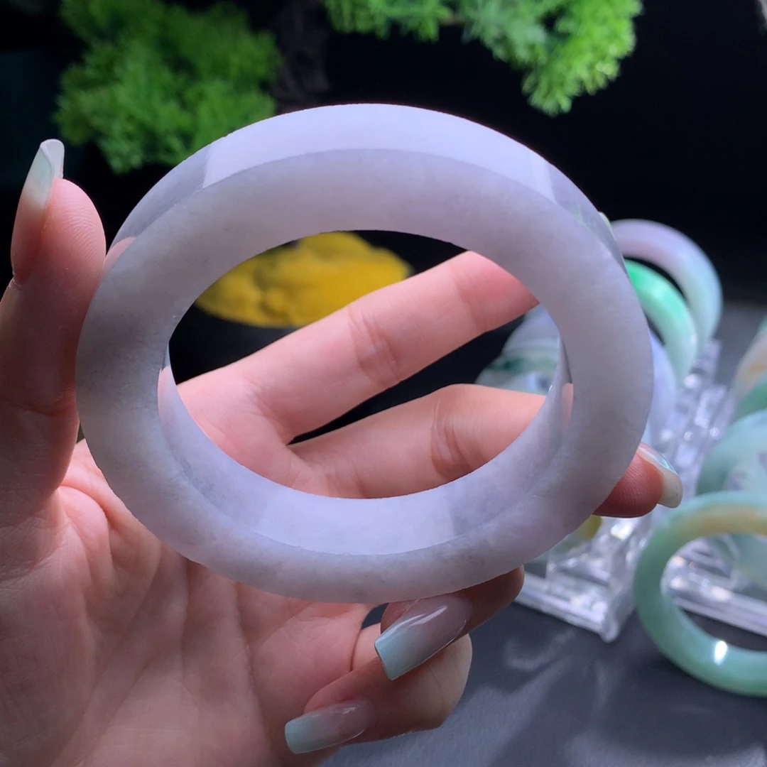 定制翡翠烟雾弥漫未镶嵌