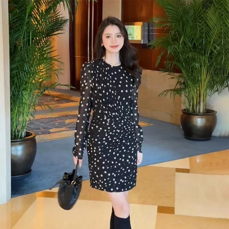 商场同款2025年早春新款女装高级感立体褶皱经典波点小黑连衣裙女