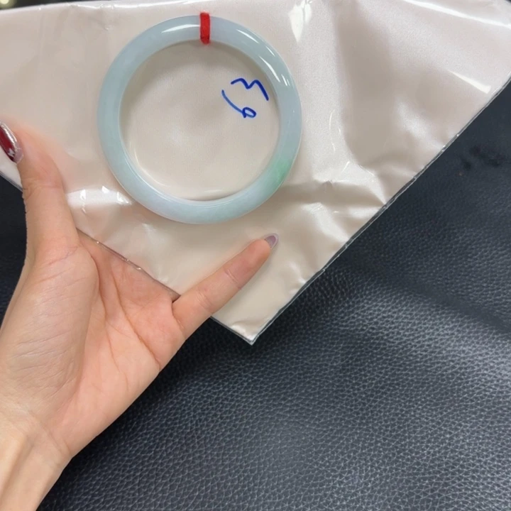 翡翠未镶嵌手镯翡翠手镯