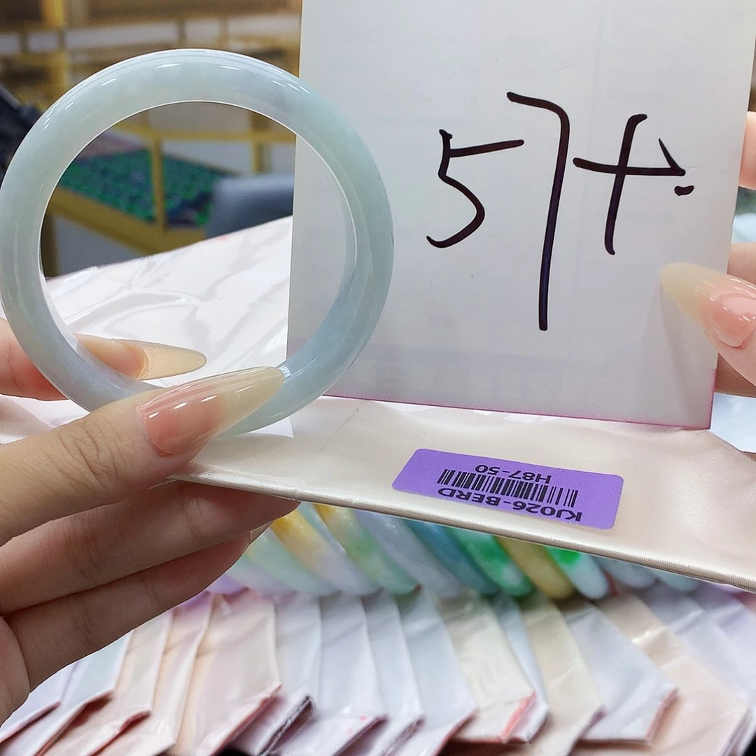 翡翠未镶嵌手镯bhb