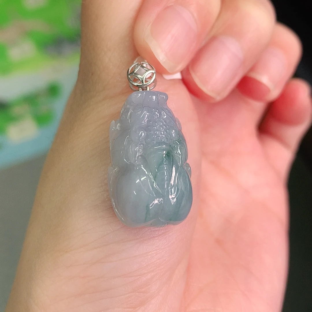 翡翠18K金镶嵌颈饰紫罗兰飘花貔貅24，15.6、9.7