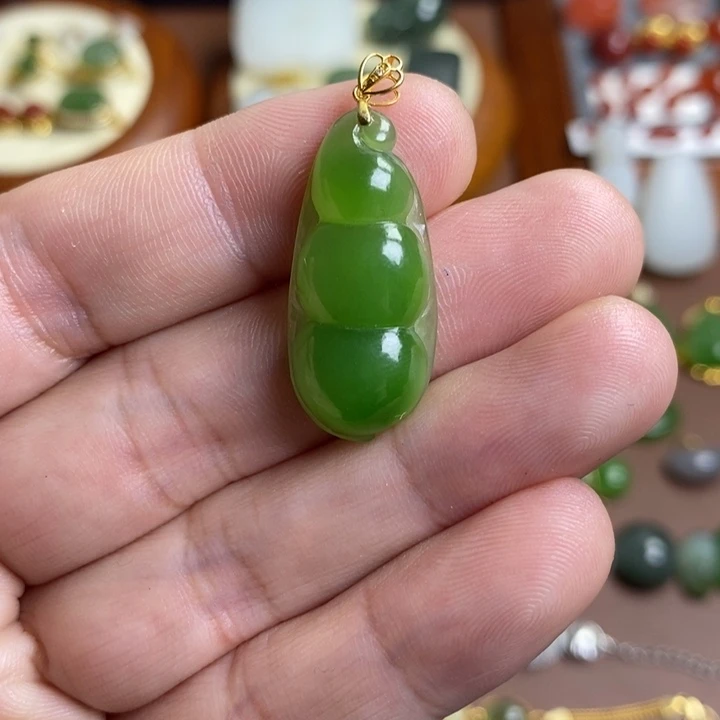 和田玉18K金镶嵌颈饰