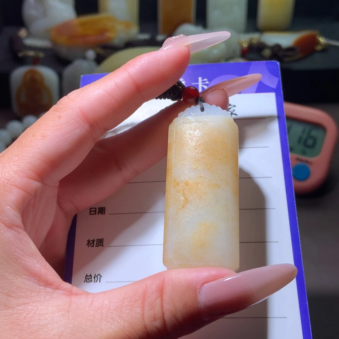 和田玉未镶嵌颈饰小*岛