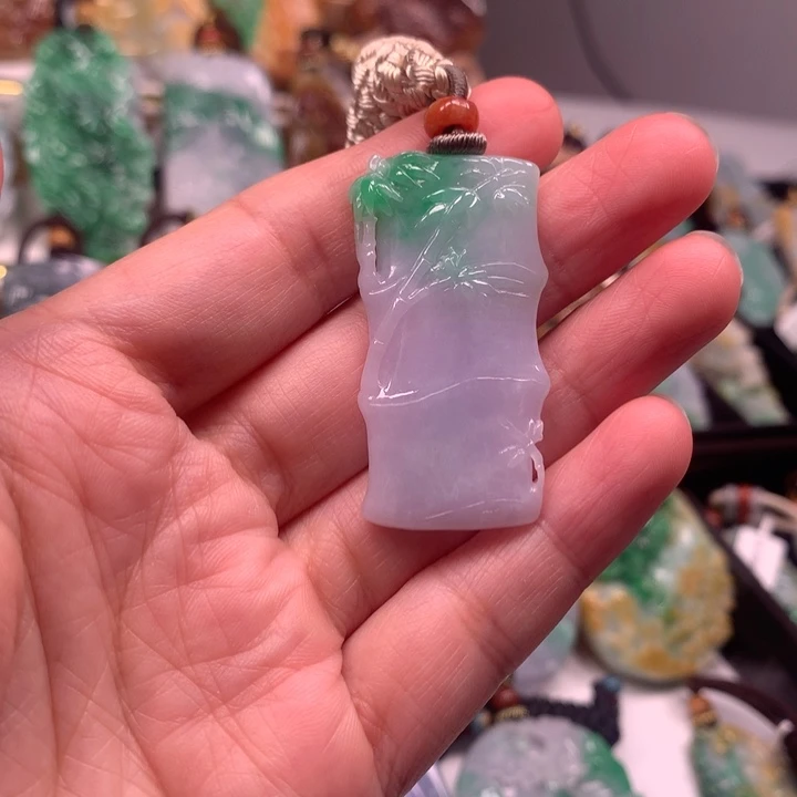 颈饰未镶嵌翡翠吊坠