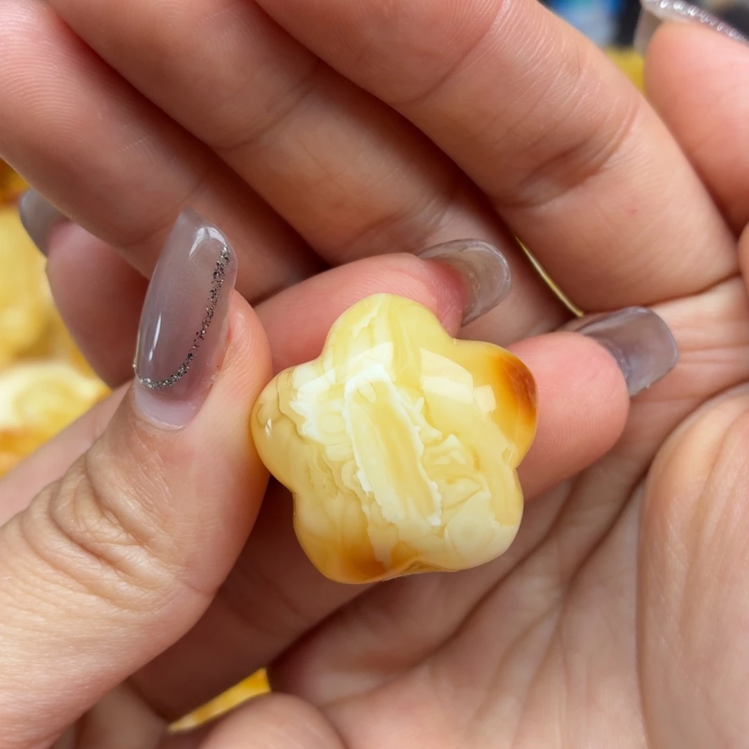 琥珀未镶嵌裸石蜜蜡