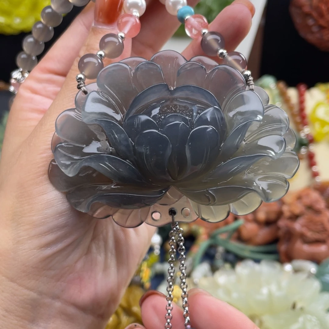 未镶嵌蛇纹石玉颈饰
