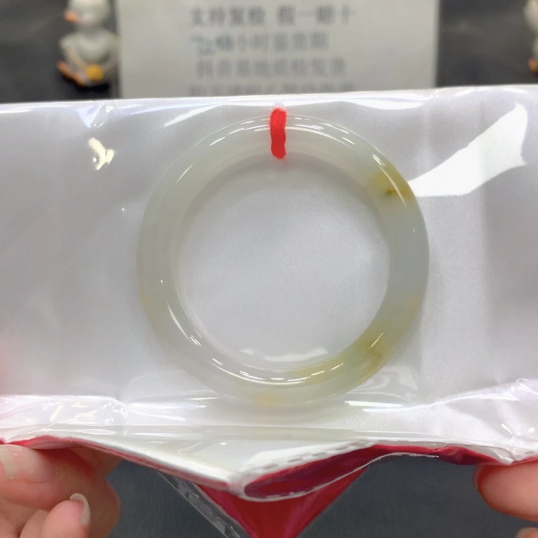 翡翠未镶嵌手镯1号