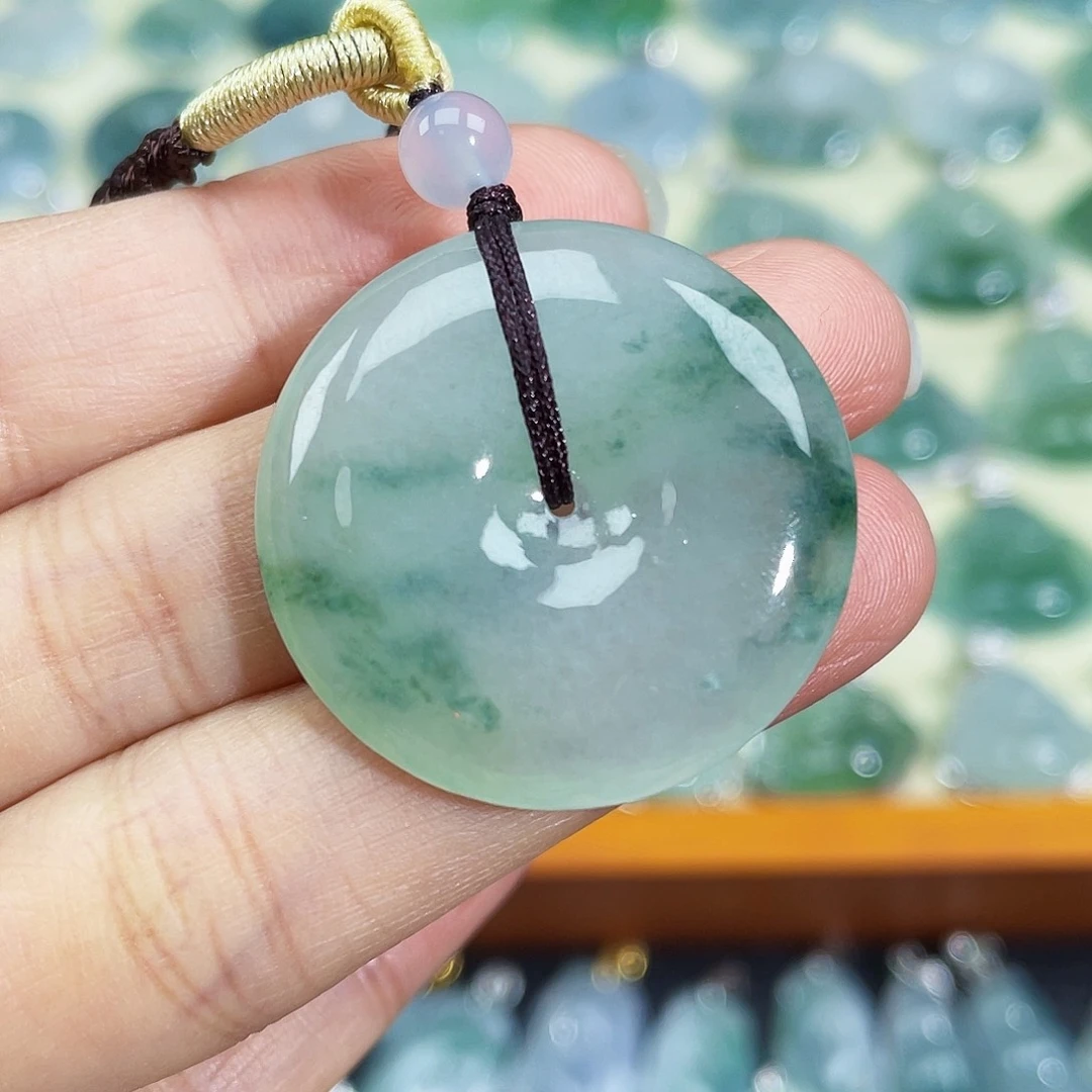 翡翠颈饰未镶嵌吊坠