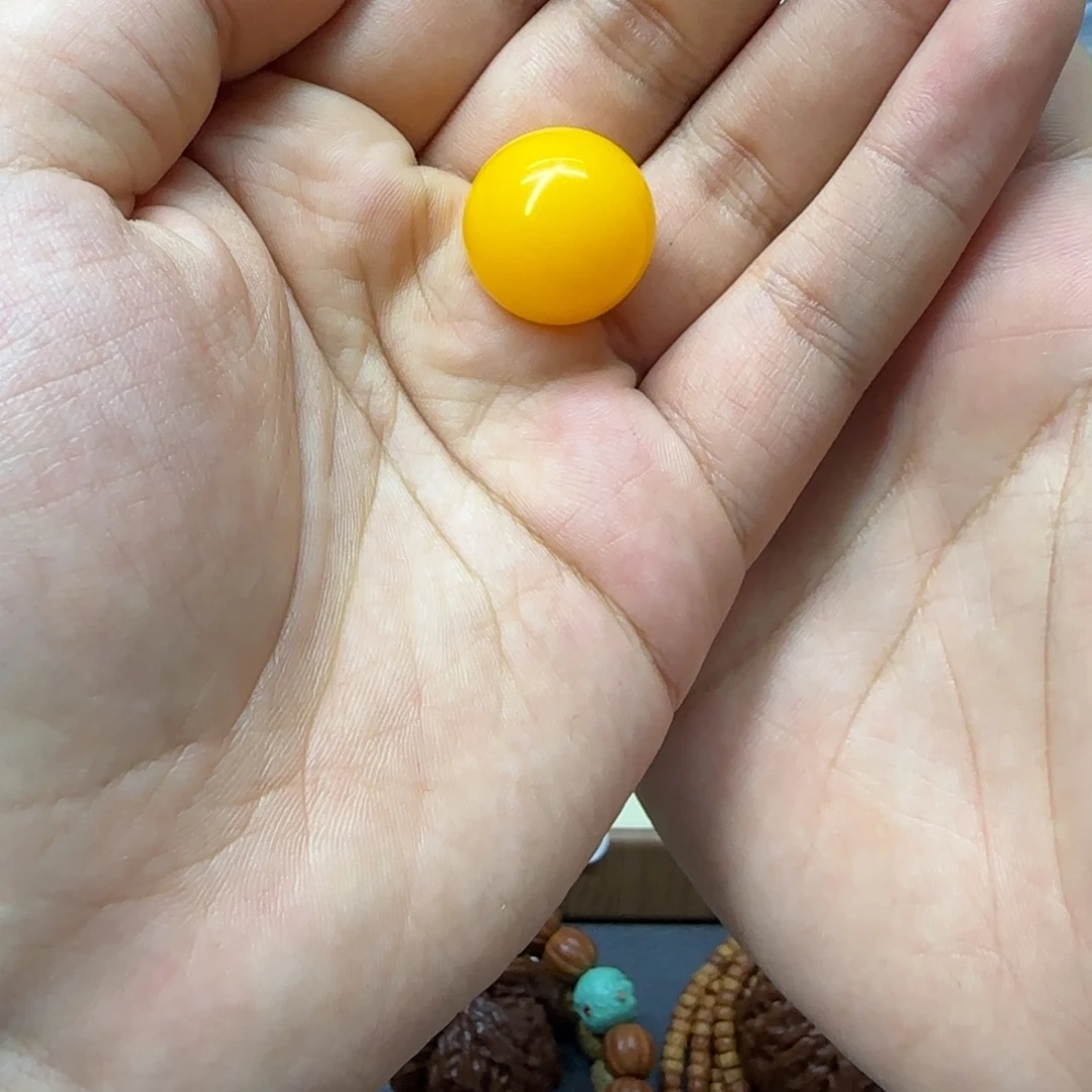 金***红琥珀未镶嵌裸石..