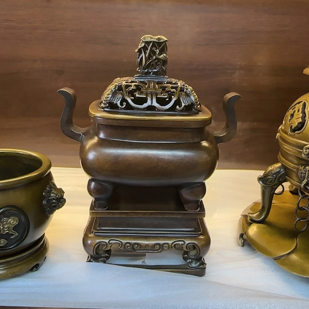 千****行我们就像两块巨大玻璃隔