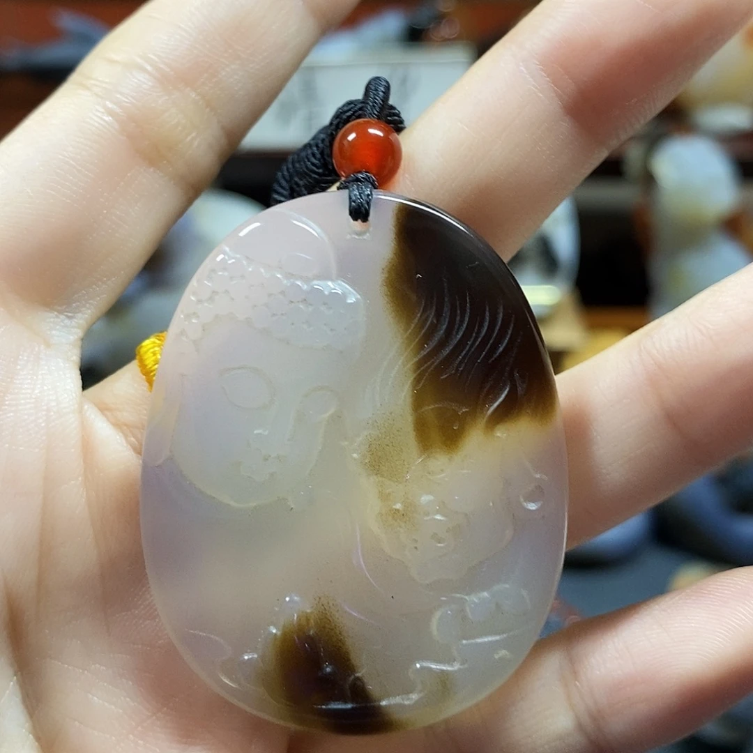 红***传玛瑙/玉髓未镶嵌颈饰