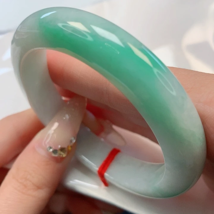 【闪购商品】翡翠手镯未镶嵌56圈