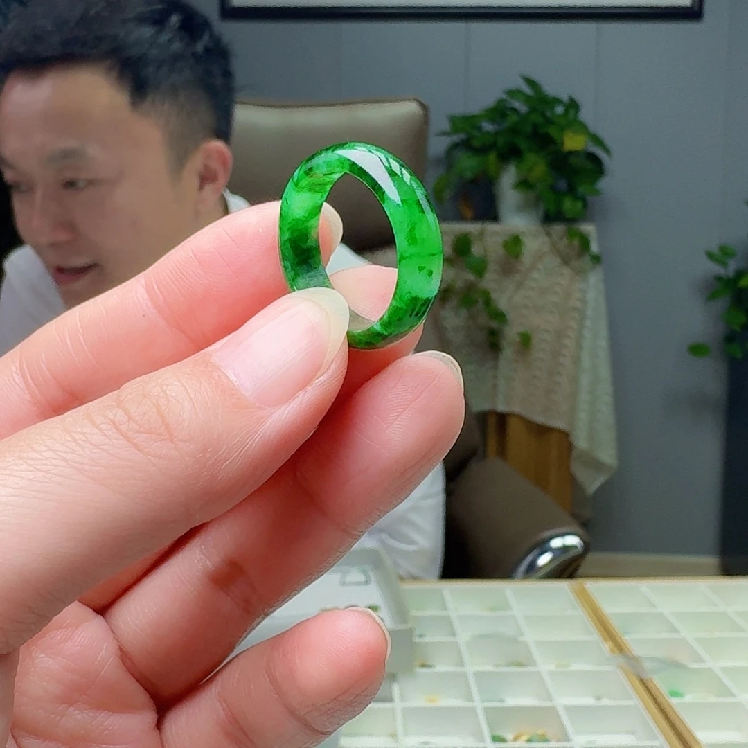 翡翠未镶嵌戒指多样性发货其一
