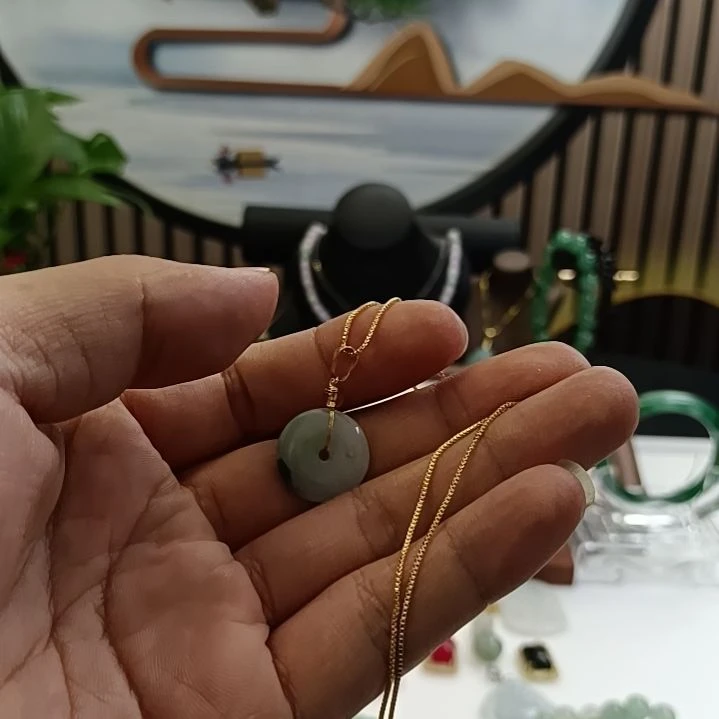 翡翠未镶嵌颈饰翡翠翡翠