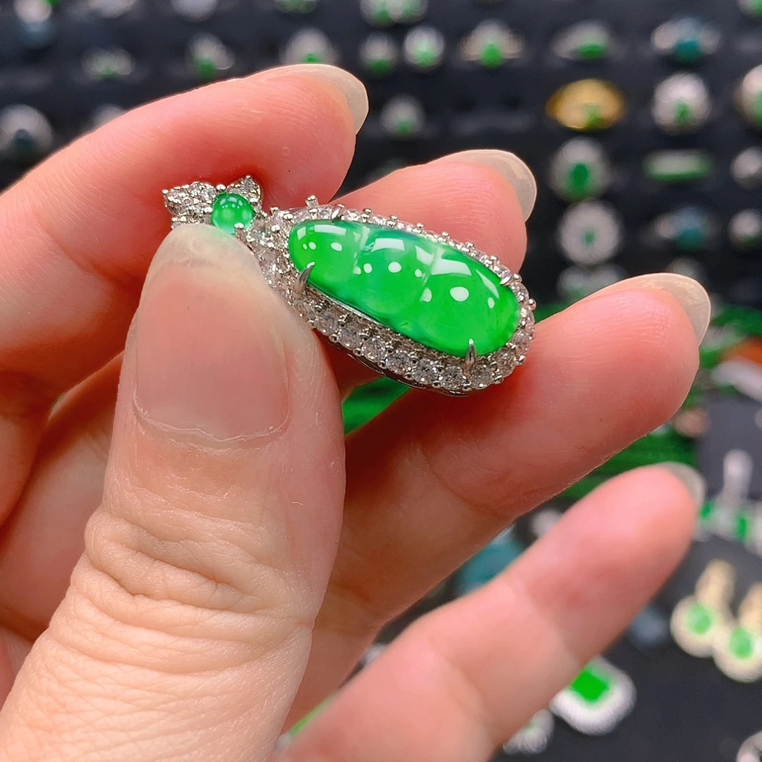 翡翠未镶嵌吊坠(不含链)