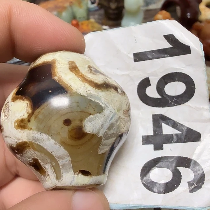 邱***慧玛瑙/玉髓未镶嵌颈饰