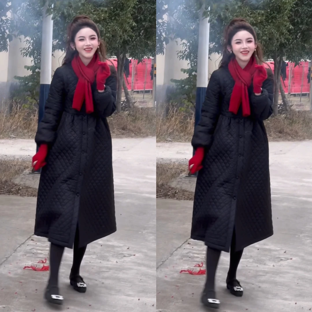 小魔女•韩版绗缝夹棉蓬蓬菱格黑色加厚保暖潮服