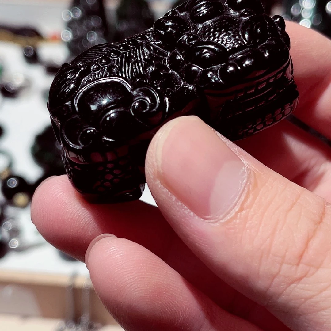 翡翠未镶嵌颈饰先检后发一物一证