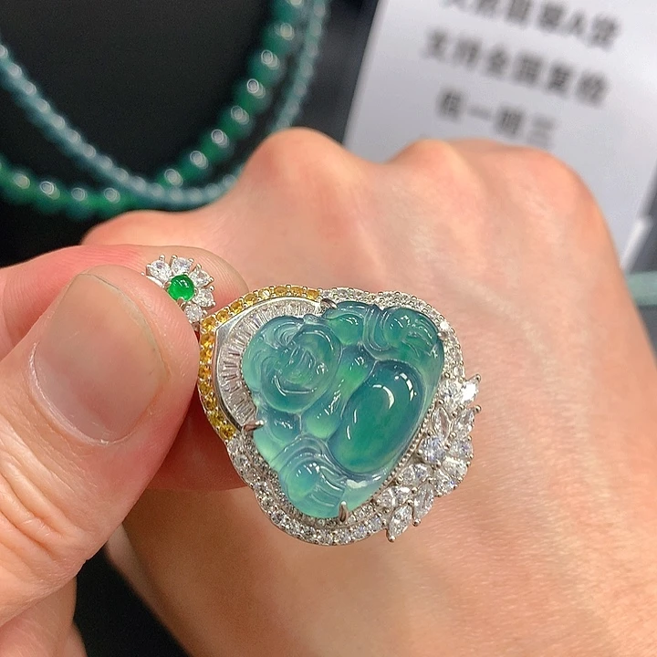 翡翠手链未镶嵌。。。