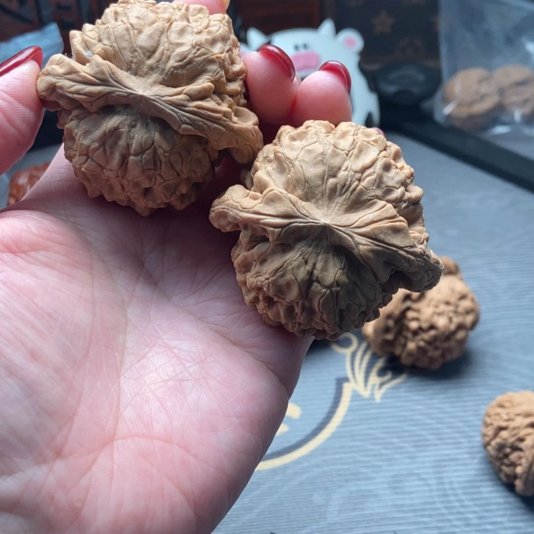 长***泽文玩核桃吊坠核桃