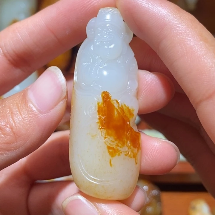 老***人和田玉未镶嵌颈饰