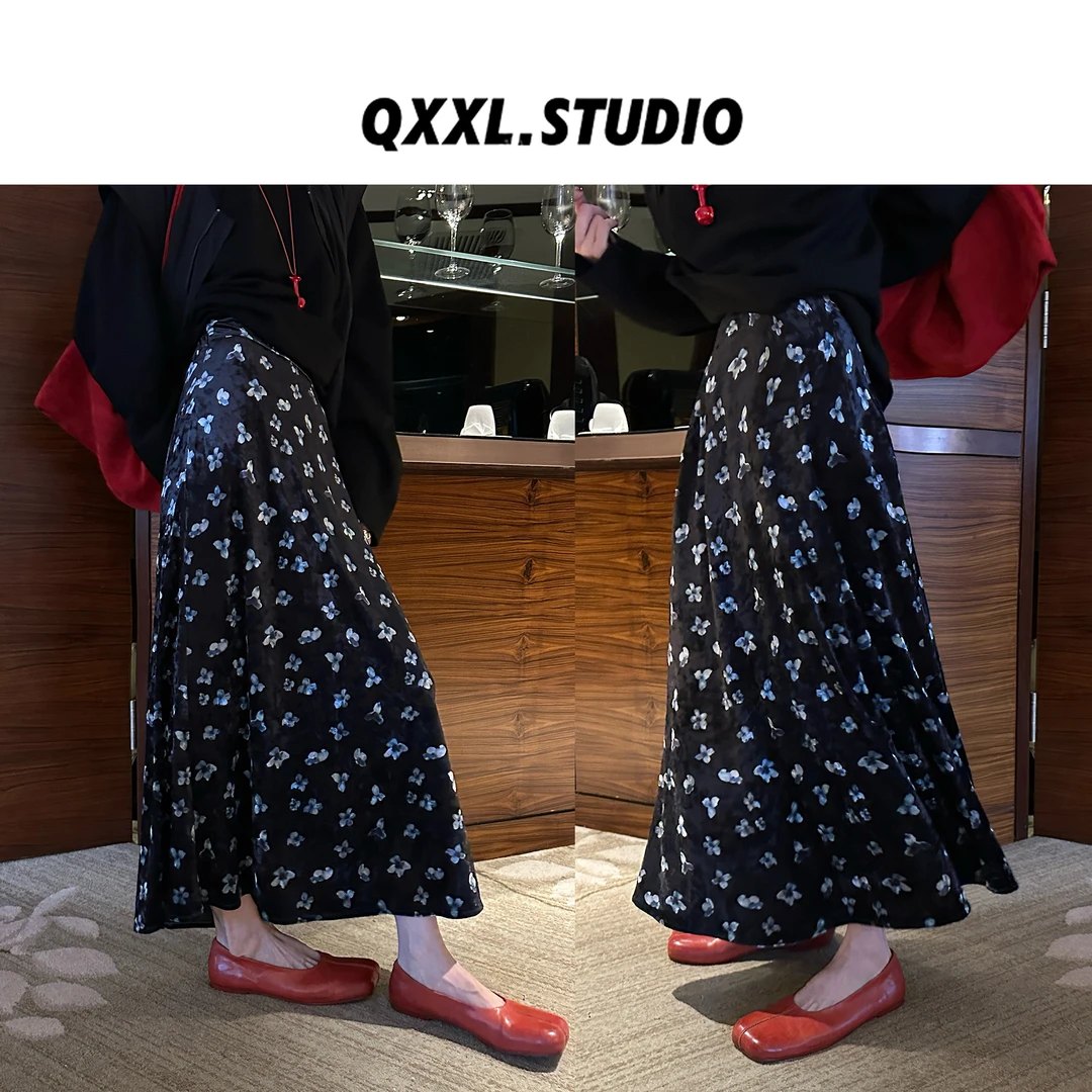 邱小小丽呀 秋季新款丝绒花瓣半身A字裙女高腰显瘦半松紧中长裙