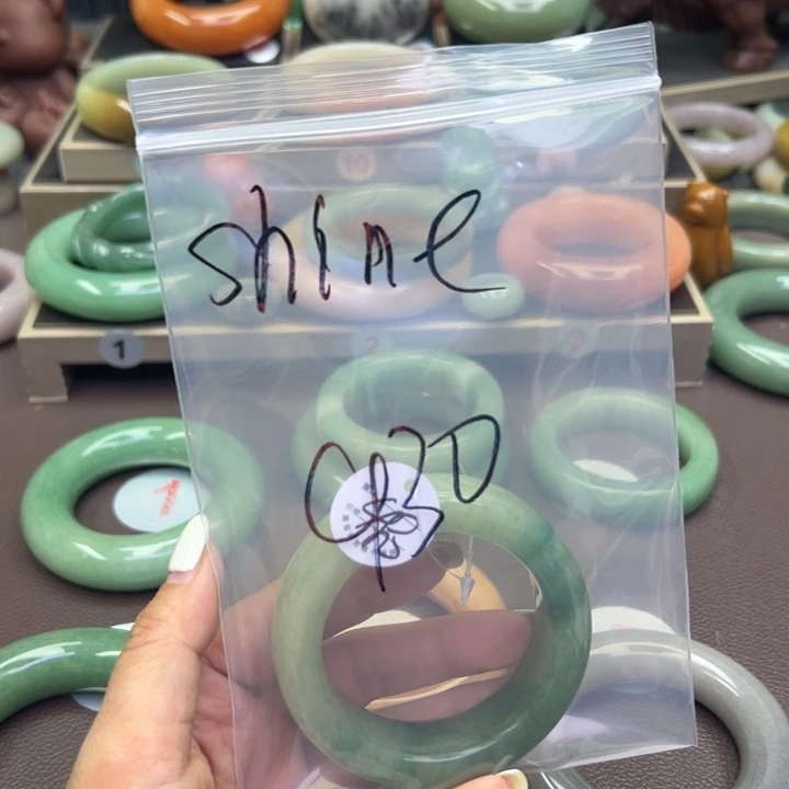 未镶嵌手镯石英岩玉S***e