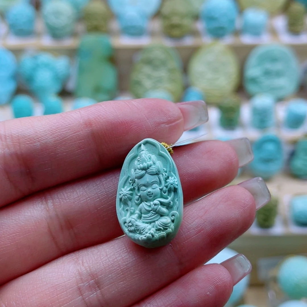 绿松石未镶嵌珠宝奇石