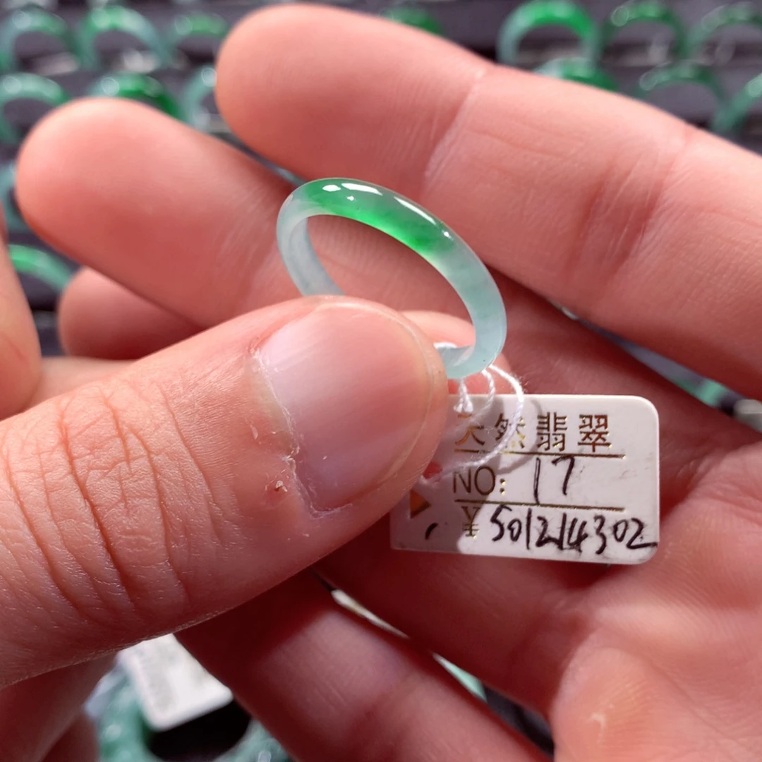 翡翠未镶嵌戒指翡翠戒指