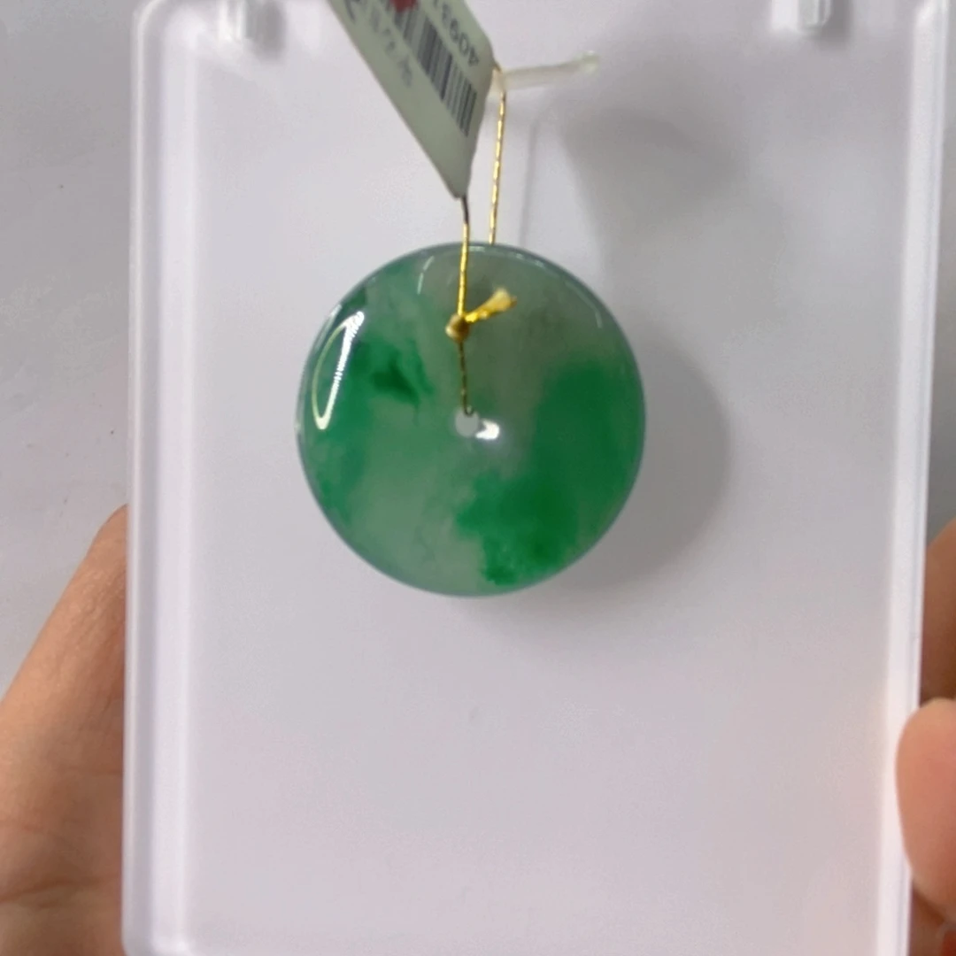 颈饰未镶嵌石英质玉
