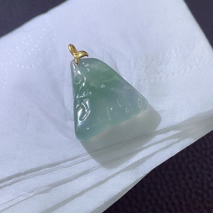 翡翠颈饰18K金镶嵌翡翠