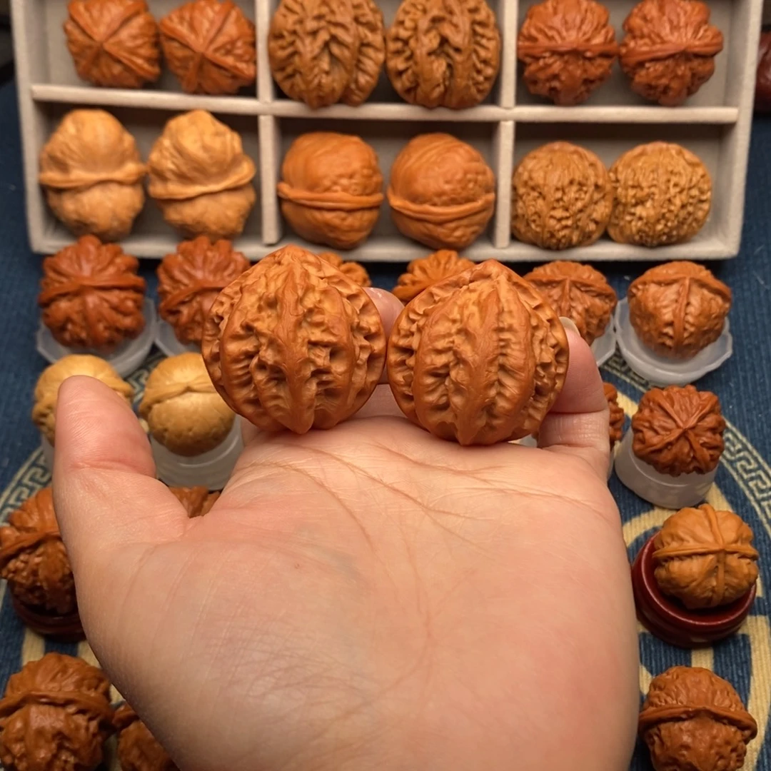 蓝***海文玩核桃把件八棱王