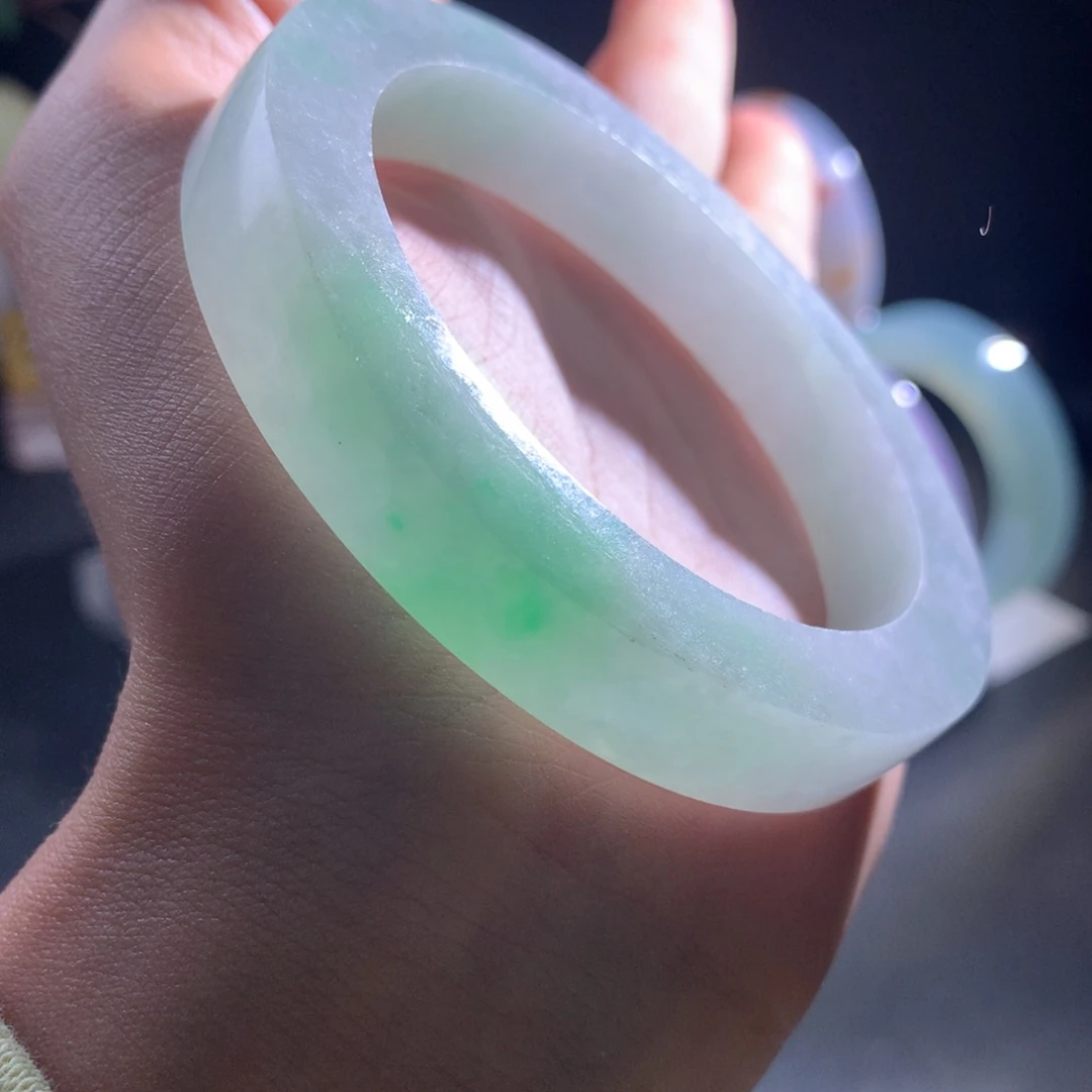 定制翡翠未镶嵌手镯冰绿57-59有纹裂