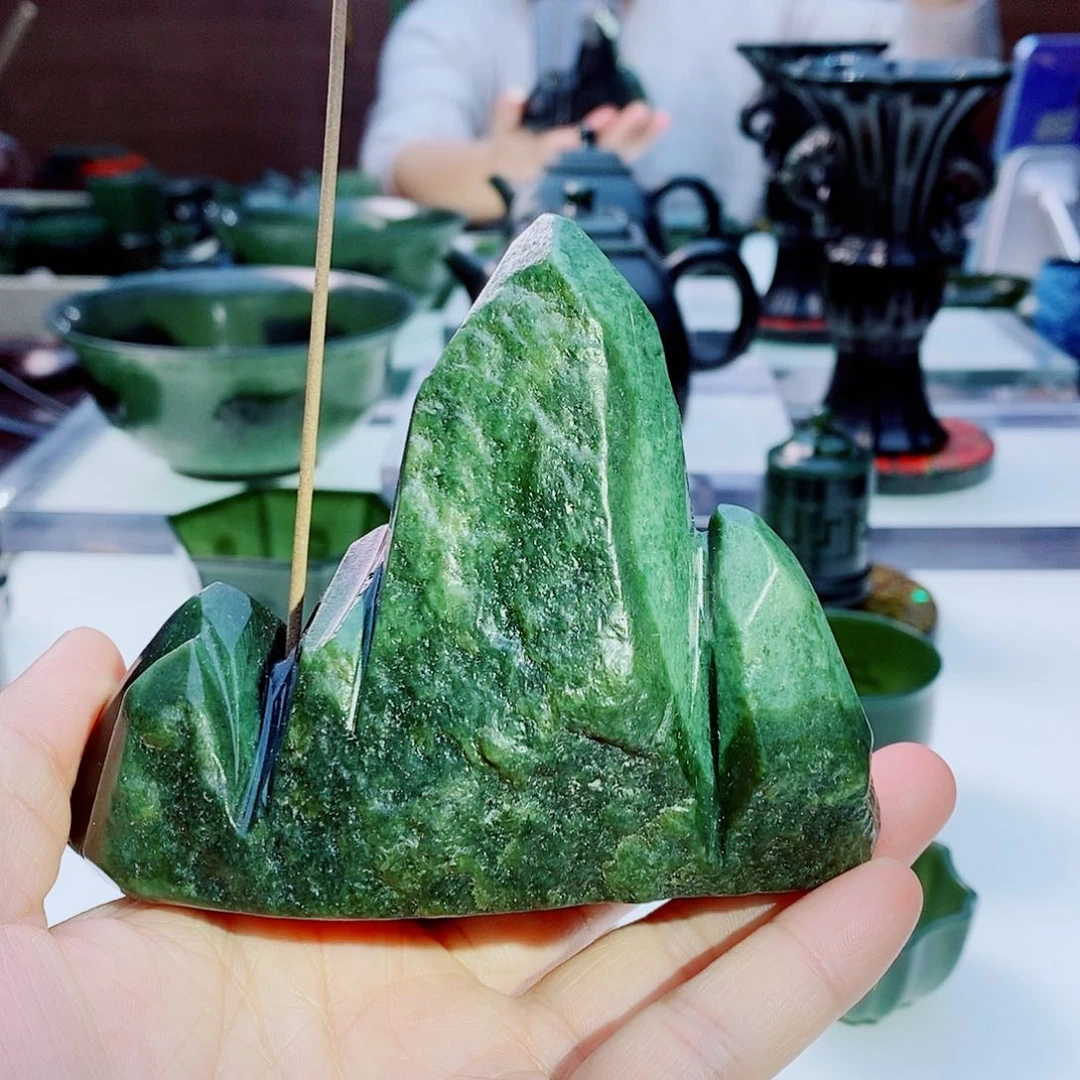 未镶嵌和田玉摆件