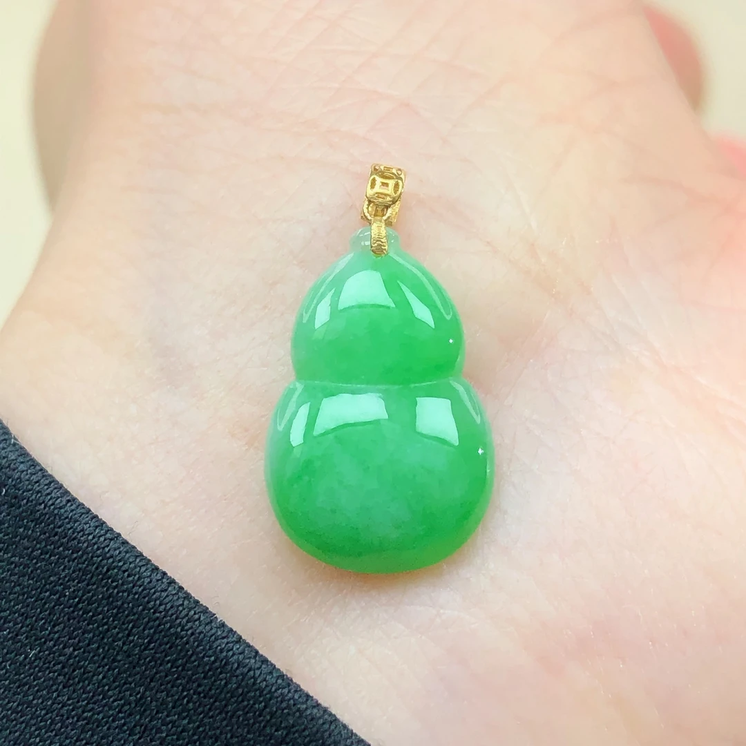 18k金镶嵌缅甸天然a货翡翠珠宝玉石高档阳绿小葫芦吊坠女直播11