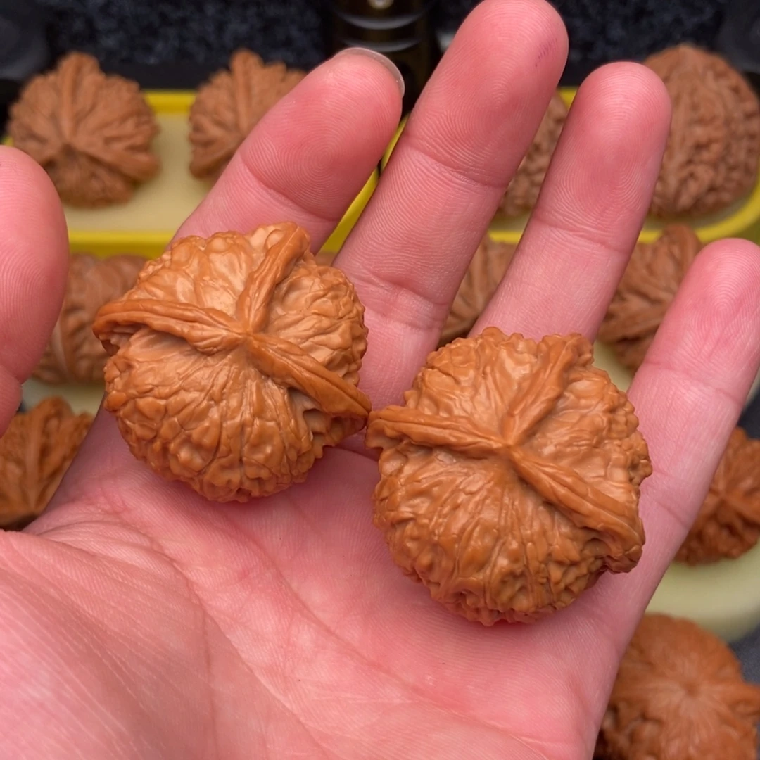 把件文玩核桃金锭三棱39