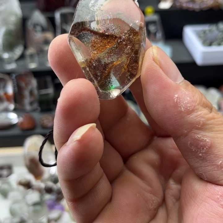 未镶嵌吊坠(赠链)水晶