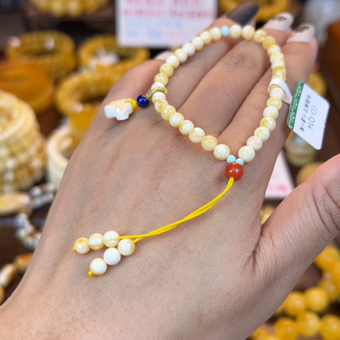 琥珀裸石未镶嵌kjjjjjkbnmm