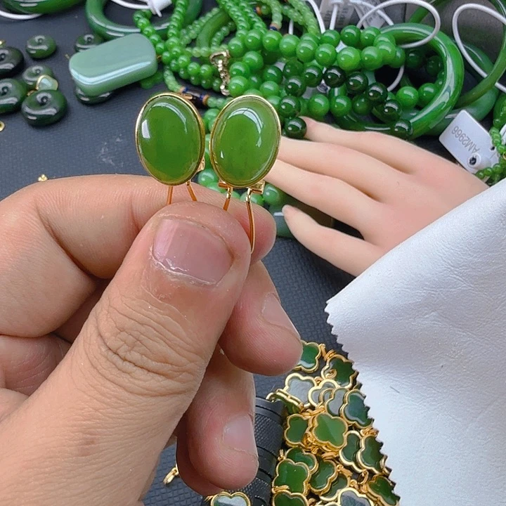 和田玉（碧玉）耳饰银S925镀金镶嵌