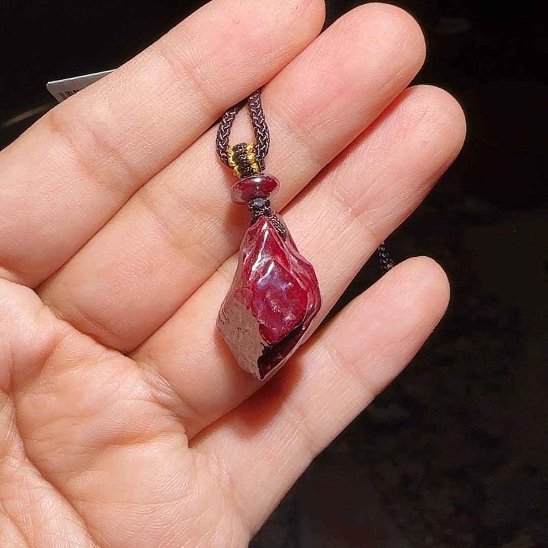 天然辰砂朱砂无根砂吊坠