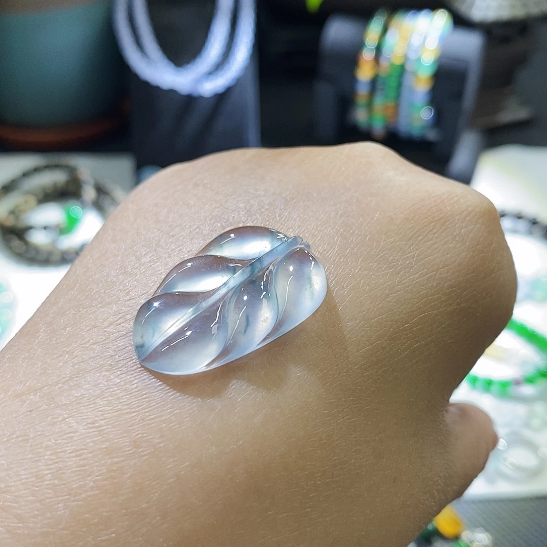 翡翠未镶嵌挂件叶子