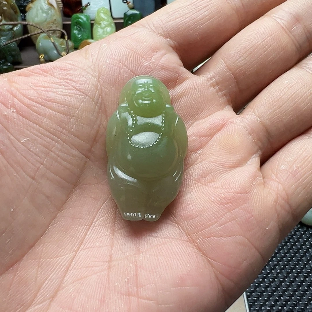 和田玉未镶嵌吊坠(赠链)