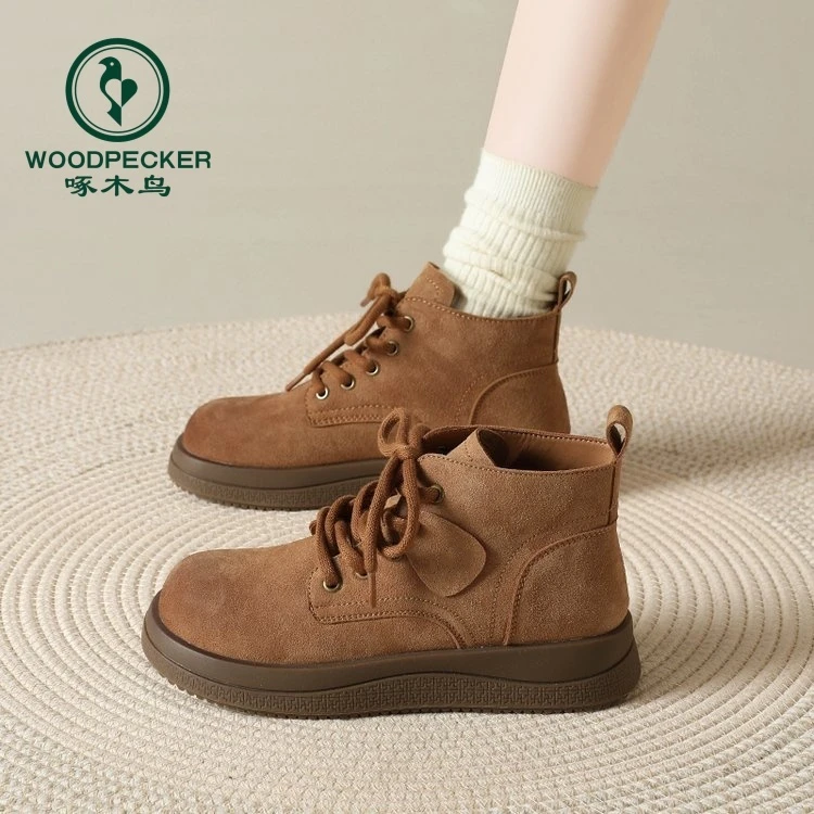 啄木鸟2025秋新款磨砂皮马丁靴女英伦风复古系带厚底休闲短筒短靴