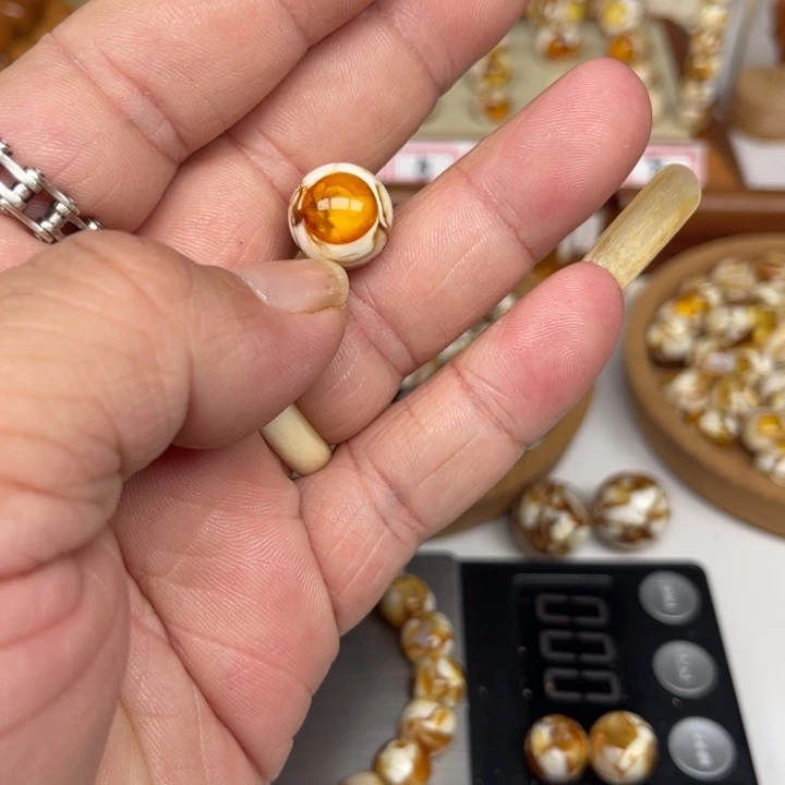 琥珀裸石未镶嵌鱼*-06号