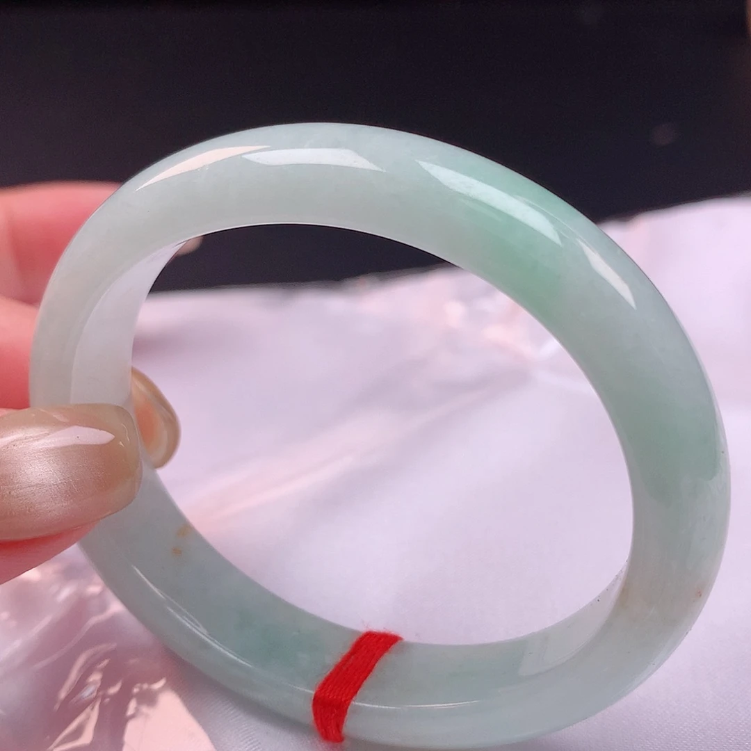 【闪购商品】未镶嵌手镯（贵妃镯）翡翠53