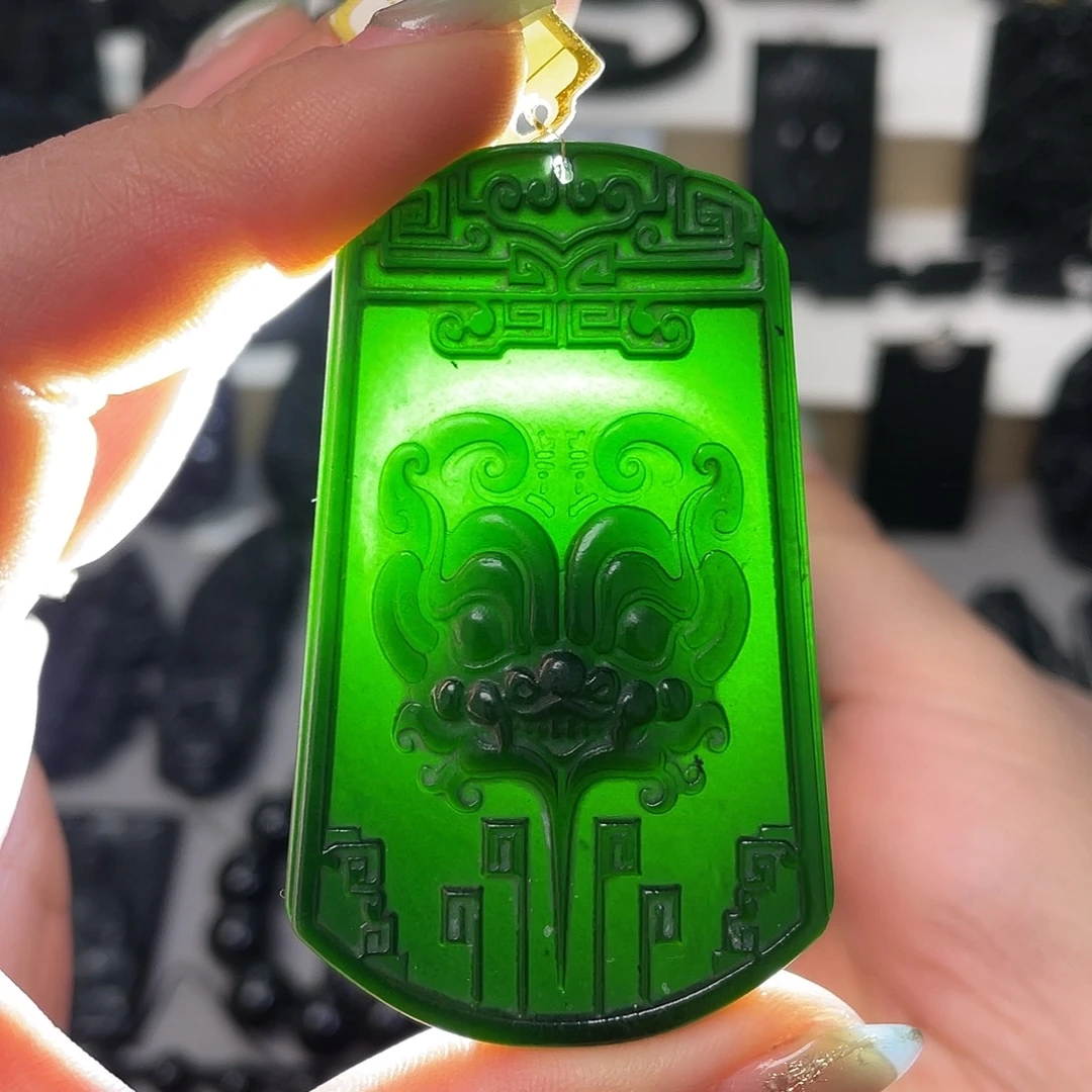 蛇纹石玉未镶嵌吊坠