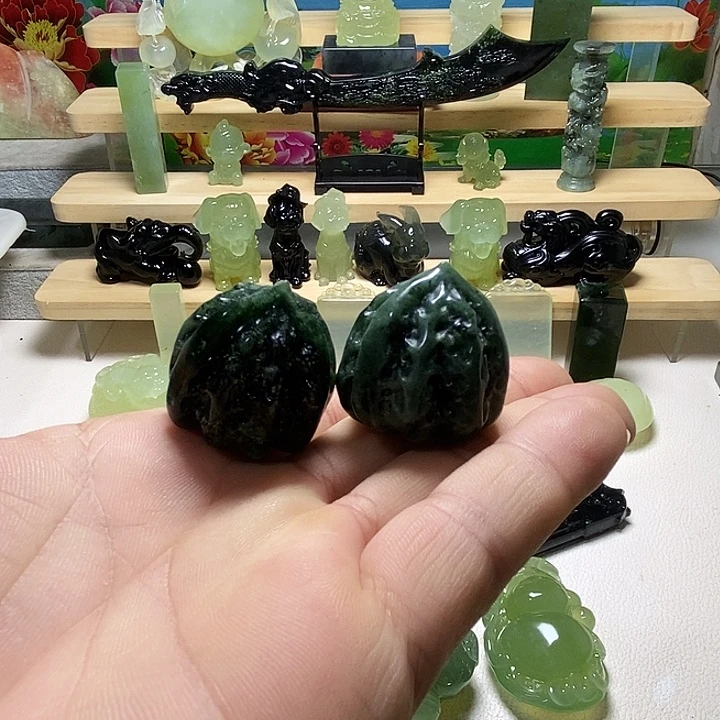 蛇纹石玉未镶嵌手把件