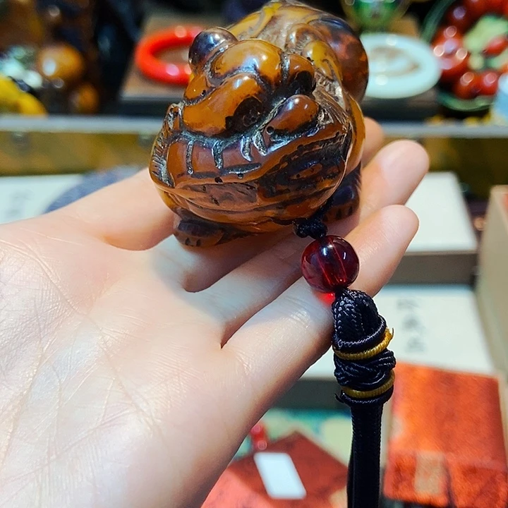 蜜蜡颈饰未镶嵌主播的节目有多精彩啊我