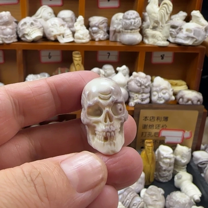 非金属配饰鹿角雕刻骷髅