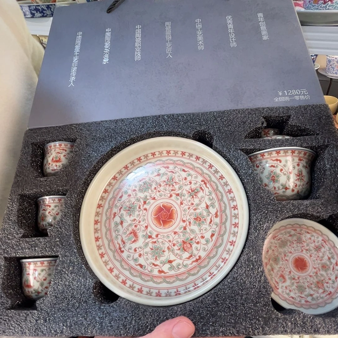 这些盖碗很漂亮！！！